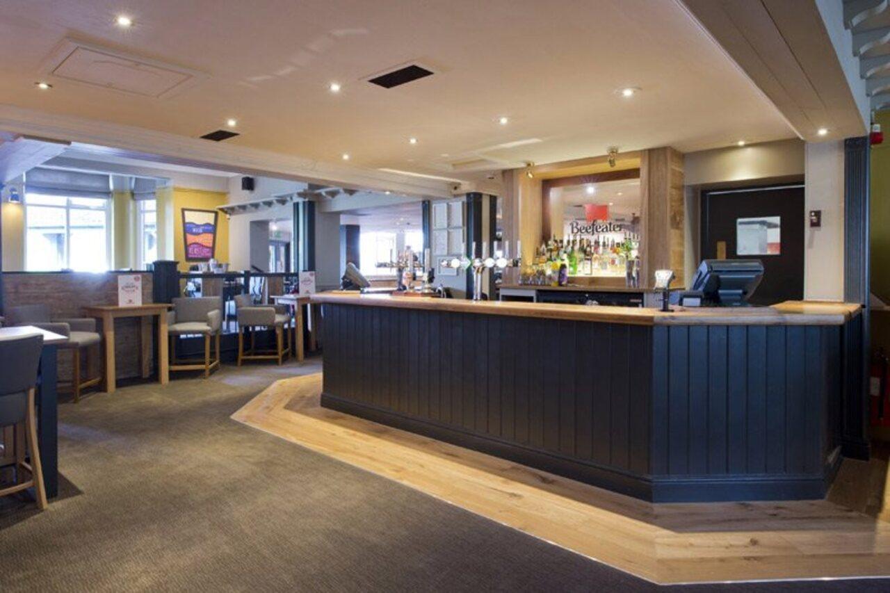 Premier Inn Manchester Airport Ringway Экстерьер фото