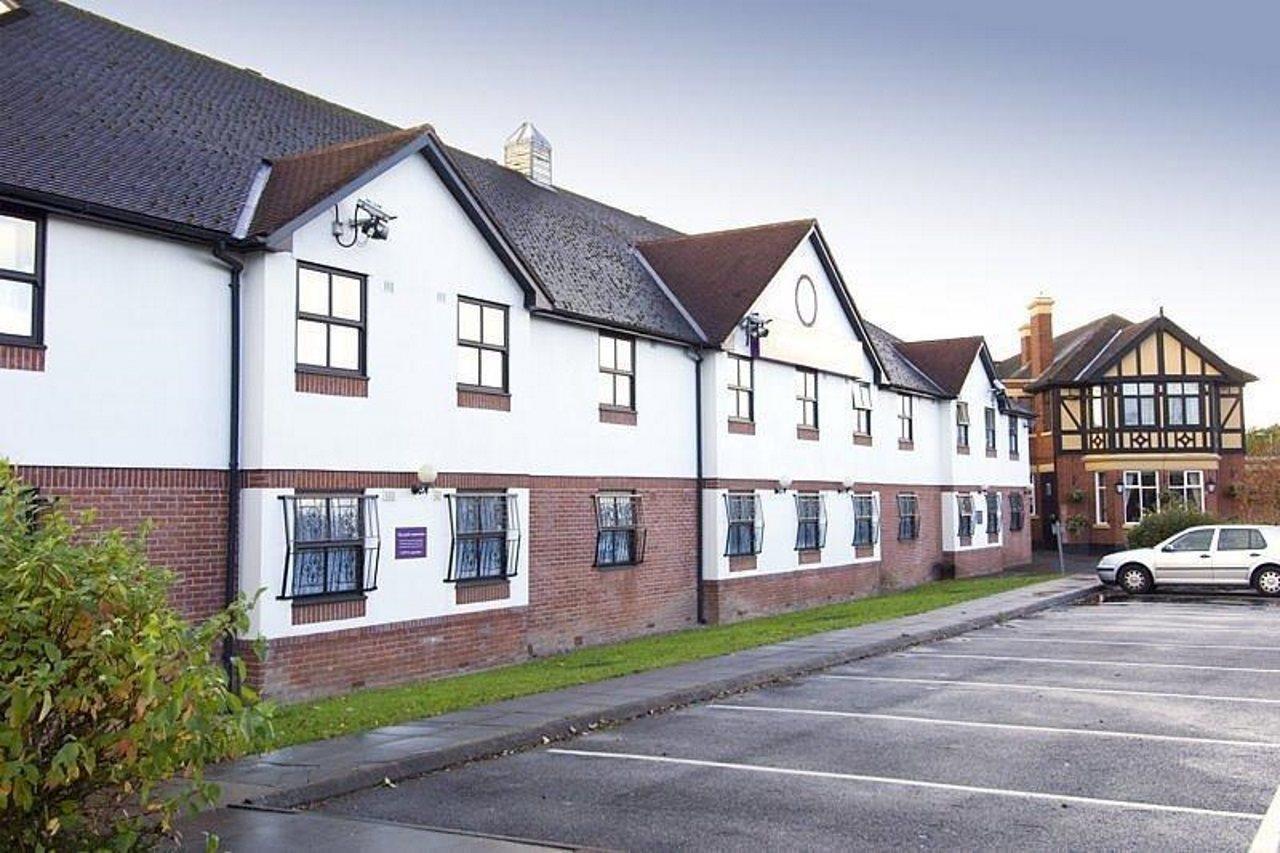 Premier Inn Manchester Airport Ringway Экстерьер фото